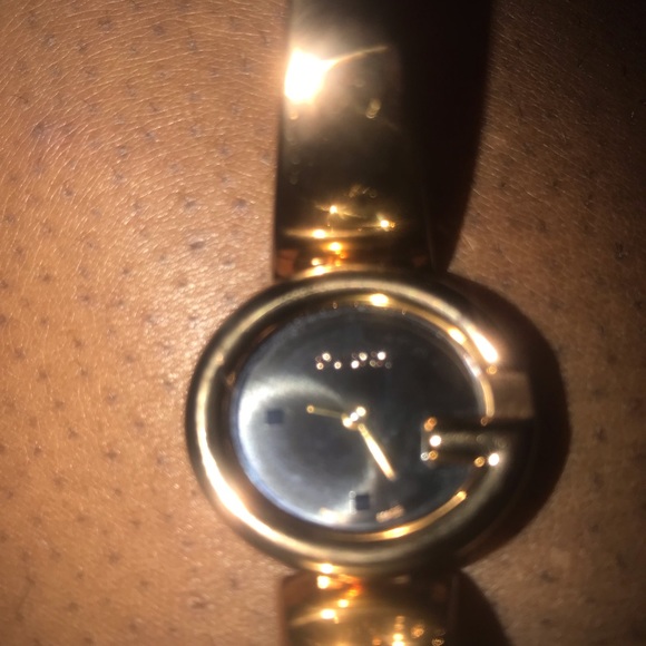 Gucci Watch (small) - Picture 3 of 6